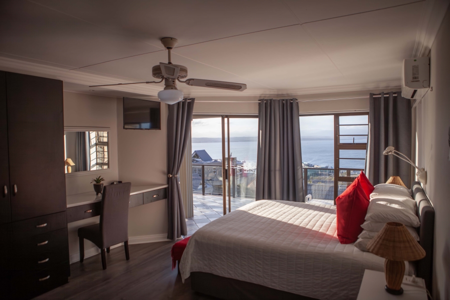 4 Bedroom Property for Sale in Linkside Western Cape